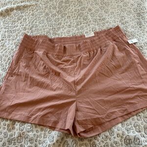 NWT Old Navy Plus Size Women's 4x Pink Shorts 4”